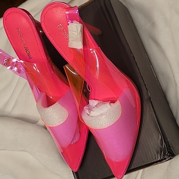 Pink Pump Heel - Picture 3 of 8
